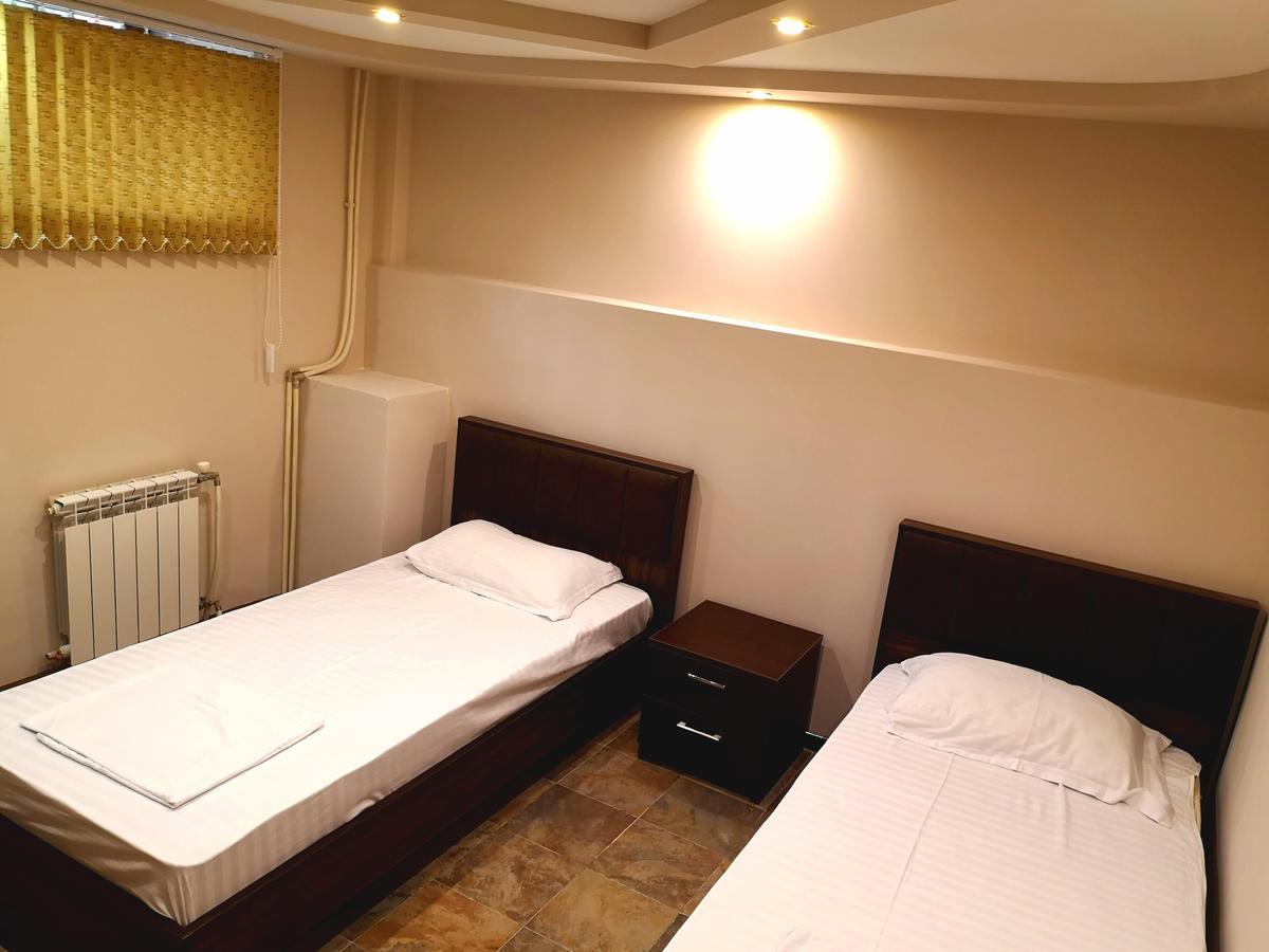 Prime Hotel Tours Ереван Стая снимка