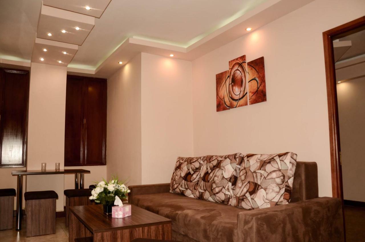 Prime Hotel Tours Ереван Екстериор снимка