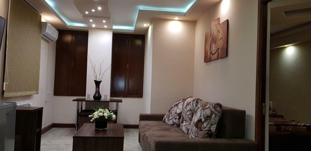 Prime Hotel Tours Ереван Екстериор снимка